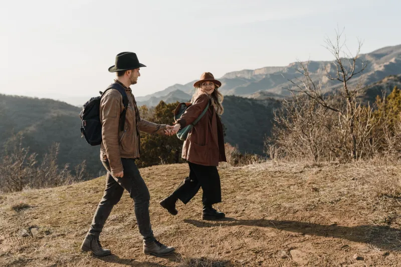 Ce que les couples suisses font différemment pour rester ensemble (et ce qu'on devrait tous copier)