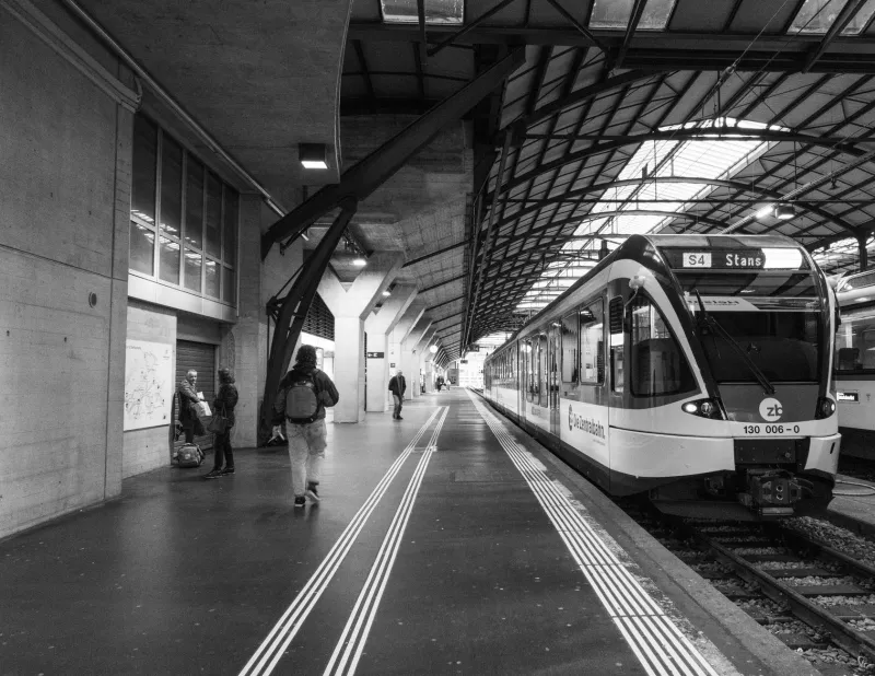 À l'heure pile : ce que les trains suisses apprennent à une Amérique toujours en retard