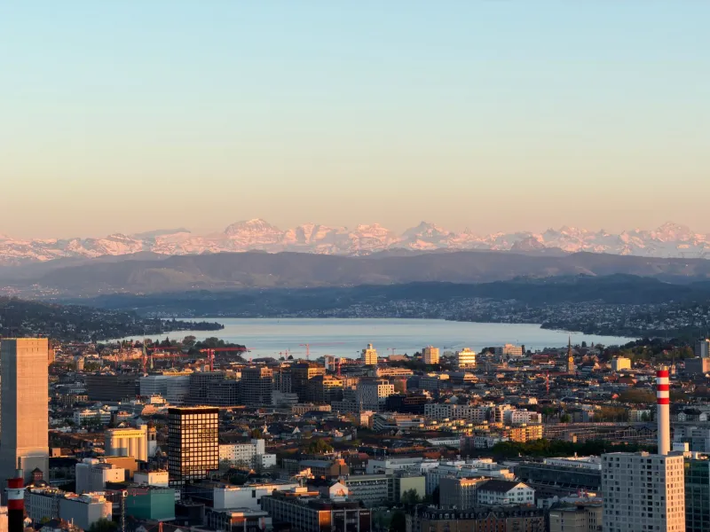 Lausanne, Zurich, Bâle : ces villes suisses qui font craquer les Américains en télétravail